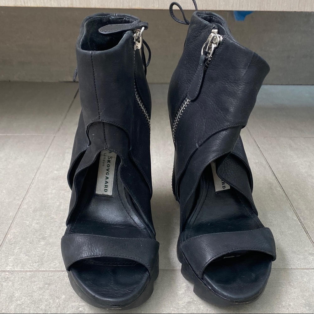 Saks Fifth Avenue Black Open-Toe Leather Heeled Sandals